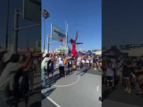 5’10” dunker jumped 13 feet! 🤯 #shorts