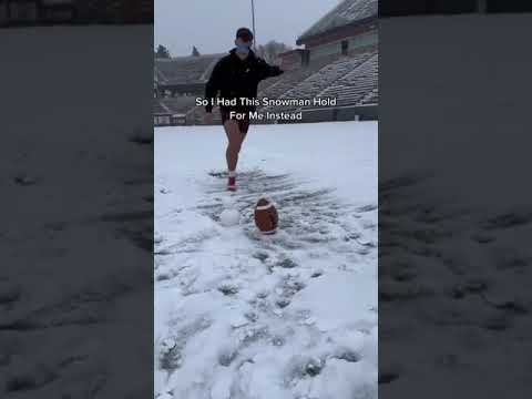 He’s a genius for this! 🤯 #shorts #snowman