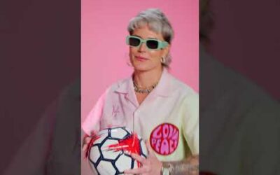 Ashlyn Harris inspires the future generation 👏⚽