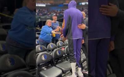 Kevin Durant confronts two fans