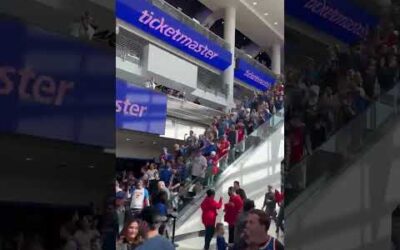 Knicks Fans TAKE OVER Wells Fargo Center 😳